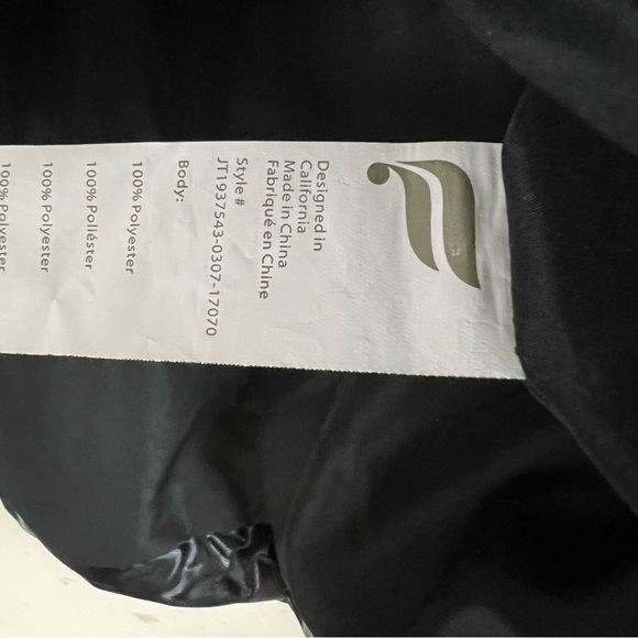 Sold | Fabletics Wander Puffer Jacket Shiny Black XXL - Picture 14 of 16
